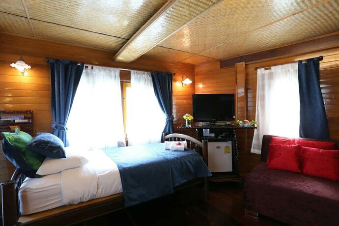 Imagen general del Hotel Kaengkrachan Boathouse Paradise Resort. Foto 7