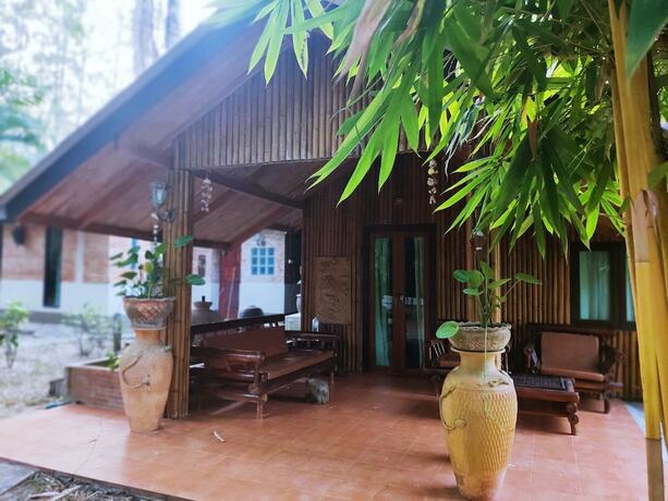 Imagen de la habitación del Hotel Kaengkrachan Boathouse Paradise Resort. Foto 14