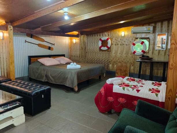 Imagen de la habitación del Hotel Kaengkrachan Boathouse Paradise Resort. Foto 19