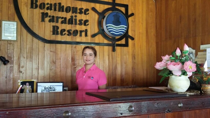 Imagen de los interiores del Hotel Kaengkrachan Boathouse Paradise Resort. Foto 36