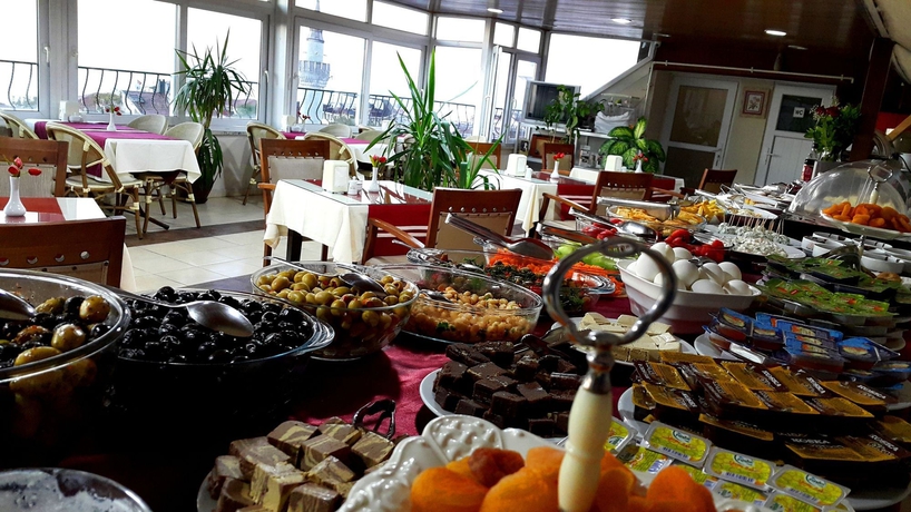 Imagen del bar/restaurante del Hotel Kaftan. Foto 3