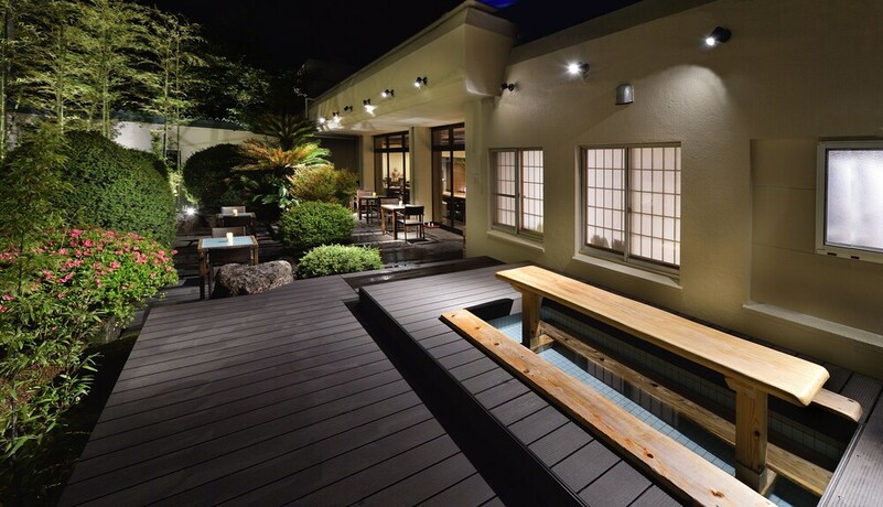 Imagen de la piscina del Hotel Kafutei. Foto 34