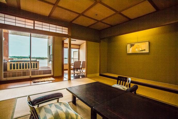 Imagen de los interiores del Hotel Kaga Kanko. Foto 4