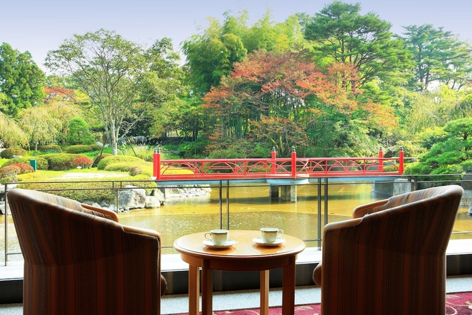 Imagen del bar/restaurante del Hotel Kagaribi No Yu Ryokusuitei. Foto 2