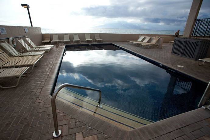 Imagen de la piscina del Hotel Kahana Beach Vacation Club. Foto 19