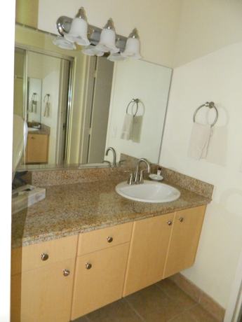 Imagen de la habitación del Hotel Kahana Beach Vacation Club. Foto 8