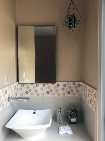 Imagen de la habitación del Hotel Kahanamoku Bed and Breakfast. Foto 15