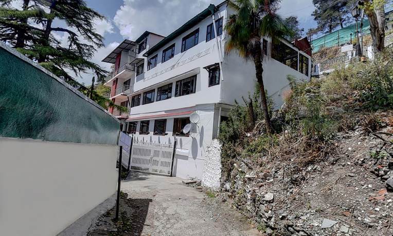 Imagen de los interiores del Hotel Kahkashan. Foto 17