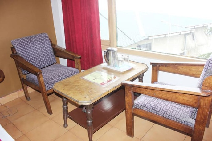 Imagen del bar/restaurante del Hotel Kahkashan. Foto 5