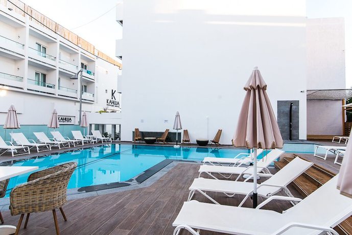 Imagen de la piscina del Hotel Kahlua Sea View Suites. Foto 6