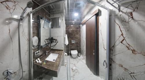 Imagen general del Hotel Kahra Otel. Foto 12