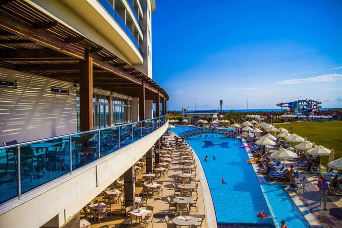 Imagen de la piscina del Hotel Kahya Resort - All Inclusive. Foto 15