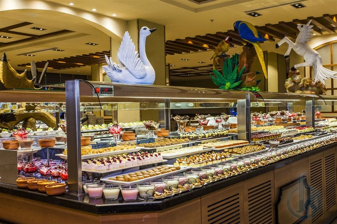 Imagen del bar/restaurante del Hotel Kahya Resort - All Inclusive. Foto 4