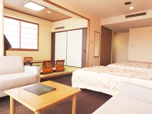 Imagen de la habitación del Hotel Kai Resort, Fuefuki. Foto 9