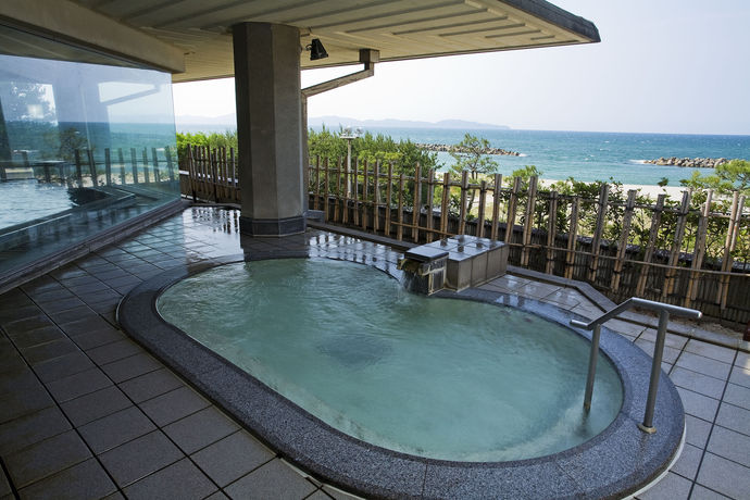 Imagen de la habitación del Hotel Kaike Grand Tensui. Foto 7