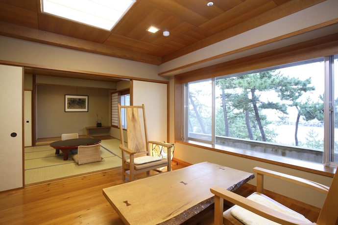 Imagen de la habitación del Hotel Kaike Onsen Tokoen. Foto 3