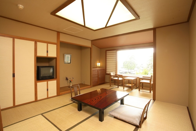 Imagen de la habitación del Hotel Kaike Onsen Tokoen. Foto 4