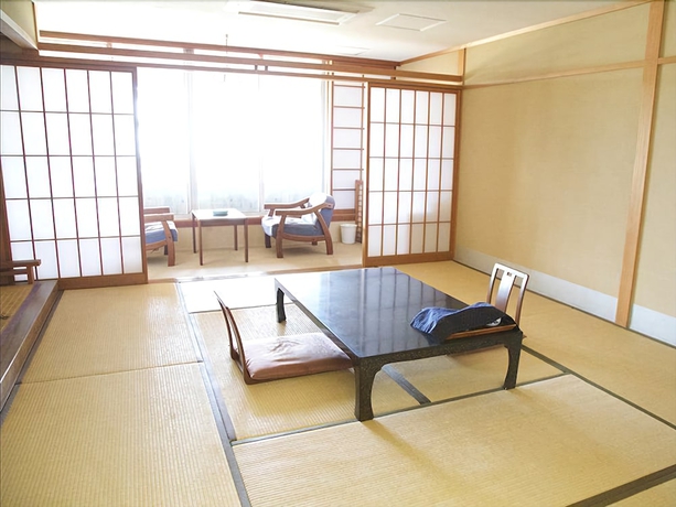 Imagen de la habitación del Hotel Kaike Onsen Tokoen. Foto 10