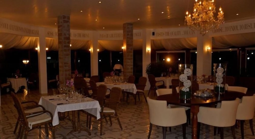Imagen del bar/restaurante del Hotel Kaikoesi Apartments. Foto 3