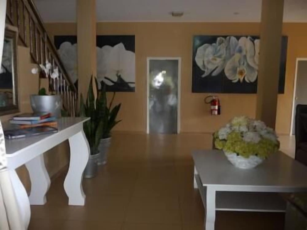 Imagen de los interiores del Hotel Kaikoesi Apartments. Foto 17