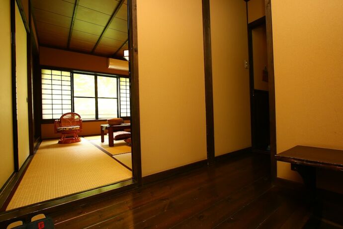 Imagen de la habitación del Hotel Kaikonoyado Mansakuya. Foto 11