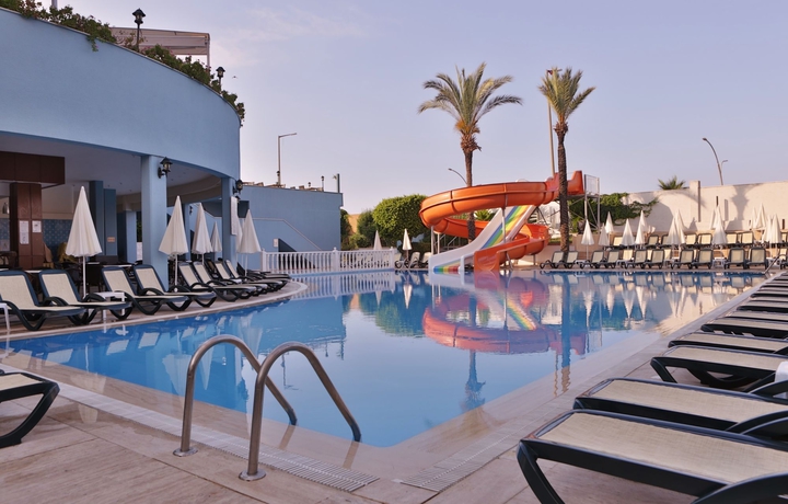 Imagen de la piscina del Hotel Kaila Beach - All Inclusive. Foto 16