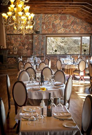 Imagen del bar/restaurante del Hotel Kaimak Inn. Foto 4