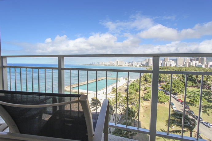 Imagen de la habitación del Hotel Kaimana Beach. Foto 10