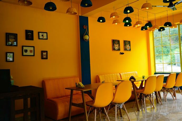 Imagen del bar/restaurante del Hotel Kainaat A Riverside Homestay. Foto 16