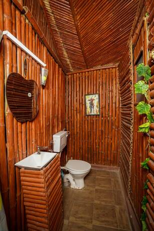 Imagen general del Hotel Kainaat A Riverside Homestay. Foto 5