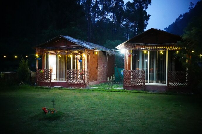 Imagen general del Hotel Kainaat A Riverside Homestay. Foto 1