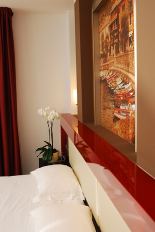 Imagen de la habitación del Hotel Kairos Garda. Foto 4