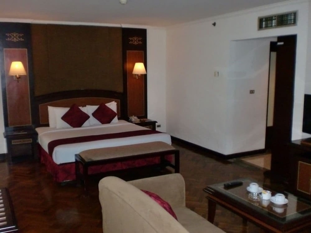 Imagen de la habitación del Hotel Kaisar. Foto 4