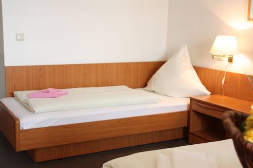 Imagen de la habitación del Hotel Kaiser, Moenchengladbach. Foto 5