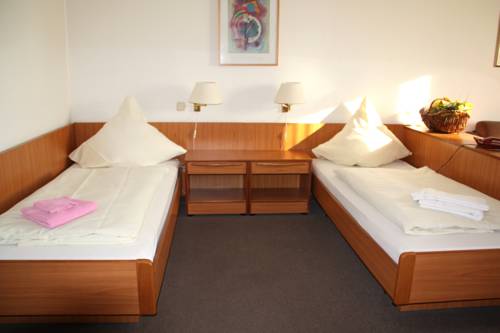 Imagen de la habitación del Hotel Kaiser, Moenchengladbach. Foto 6