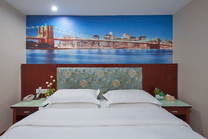 Imagen de la habitación del Hotel Kaiserdom China Plaza. Foto 9