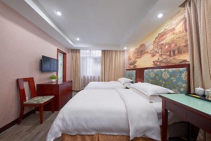 Imagen de la habitación del Hotel Kaiserdom China Plaza. Foto 10