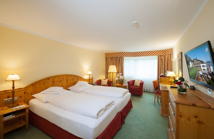 Imagen de la habitación del Hotel Kaiserhof Kitzbuehel. Foto 5
