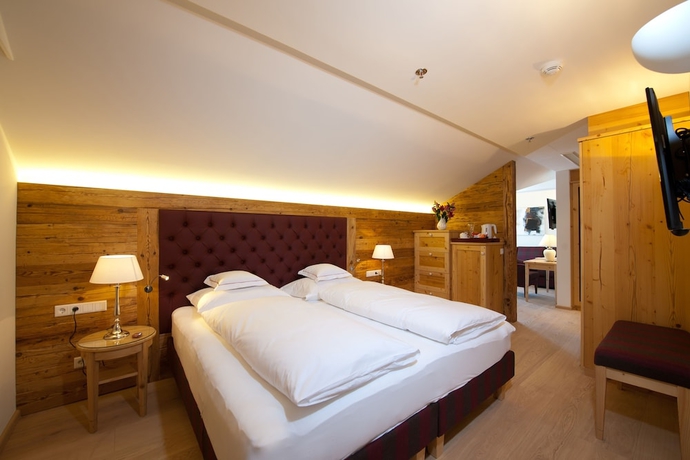 Imagen de la habitación del Hotel Kaiserhof Kitzbuehel. Foto 6