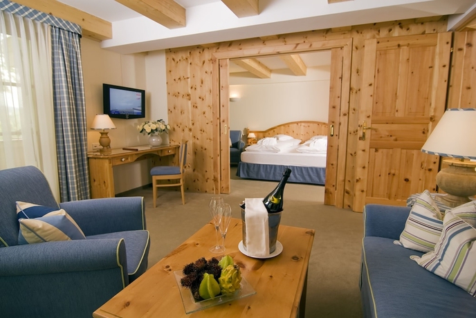 Imagen de la habitación del Hotel Kaiserhof Kitzbuehel. Foto 8