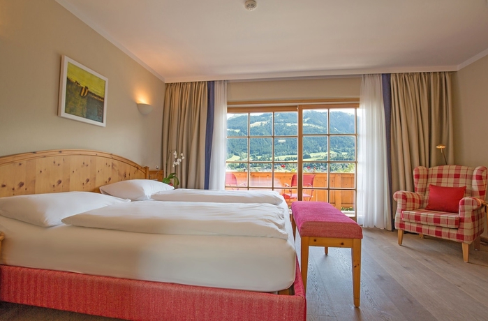 Imagen de la habitación del Hotel Kaiserhof Kitzbuehel. Foto 11