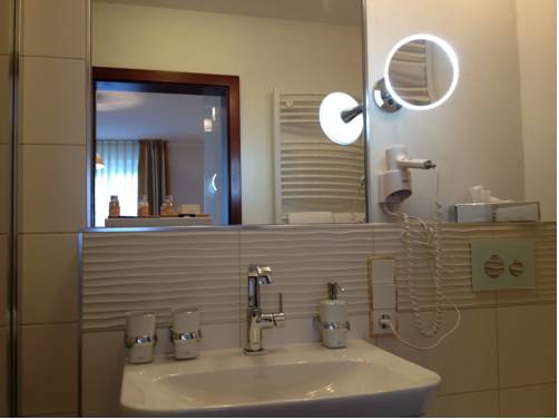 Imagen de la habitación del Hotel Kaiserhof, Medebach. Foto 5