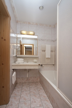 Imagen de la habitación del Hotel Kaiserhotel Neuwirt. Foto 10