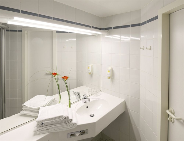 Imagen de la habitación del Hotel Kaiserin Augusta. Foto 8