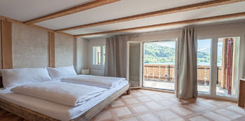 Imagen de los interiores del Hotel Kaiserstuhl. Foto 12