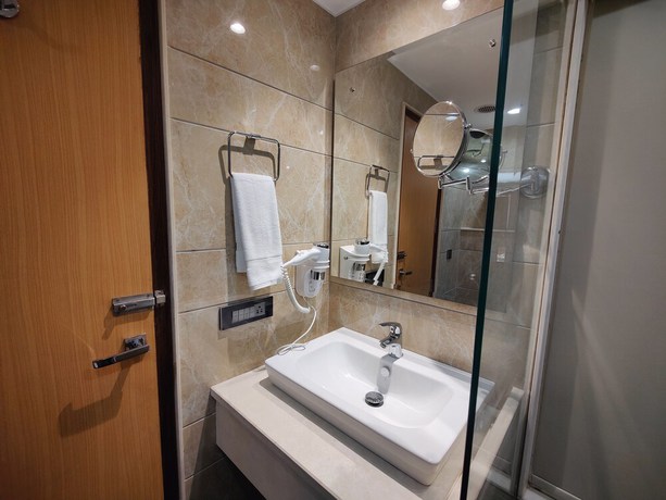 Imagen de la habitación del Hotel Kaithal Resort - Kasauli. Foto 10