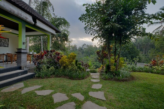 Imagen de los exteriores del Hotel Kaja Villa. Foto 33