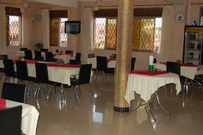 Imagen del bar/restaurante del Hotel Kakanyero. Foto 2