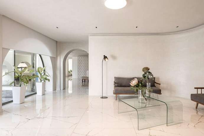 Imagen de los interiores del Hotel Kakkos Bay. Foto 18