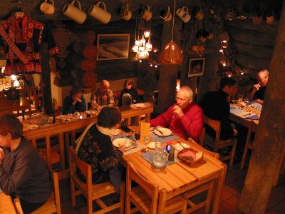 Imagen del bar/restaurante del Hotel Kakslauttanen Arctic Resort. Foto 2